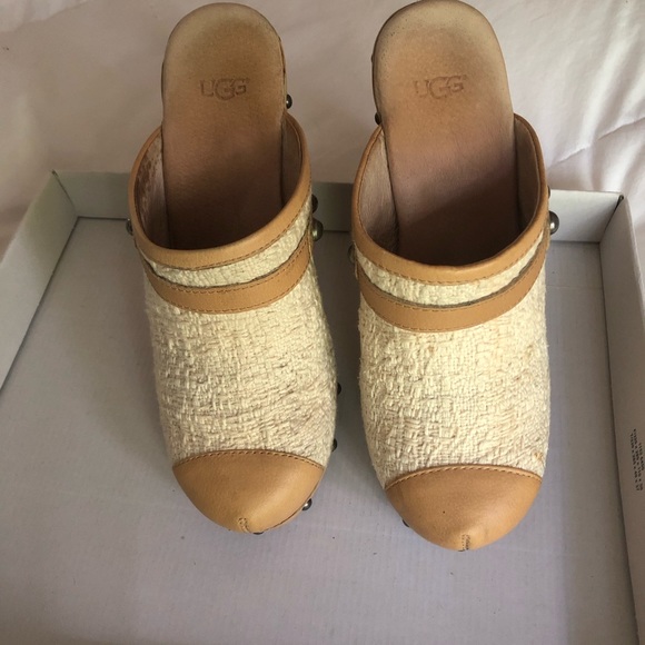 Gently used UGG clogs - Picture 2 of 8